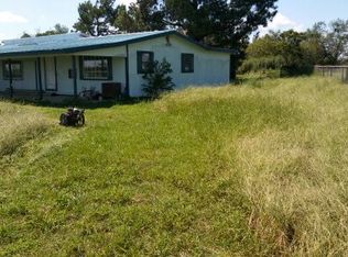 5810 E State Highway 97, Nixon, TX 78140