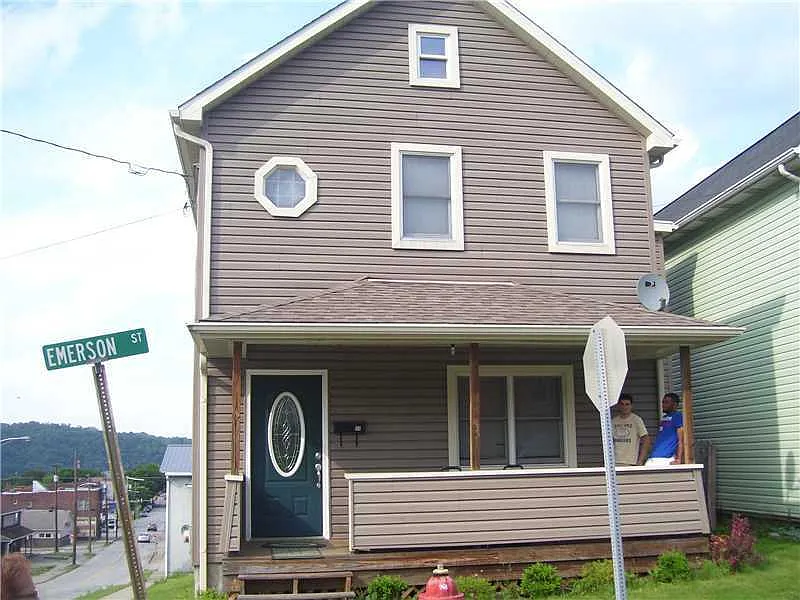 108 Emerson St photo 1
