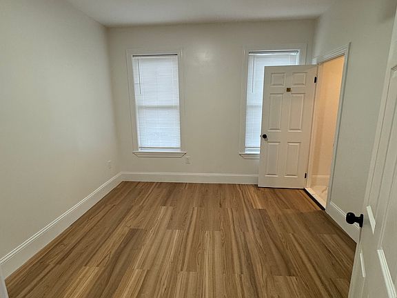 4th image of 111 Dale St #2