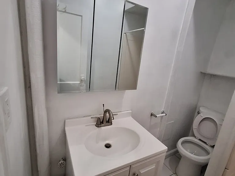 47 N Fullerton Ave — Photo 13