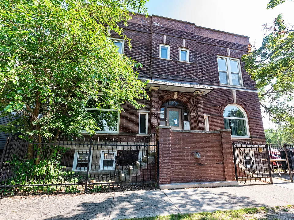 1535 W Leland Ave #GARDEN