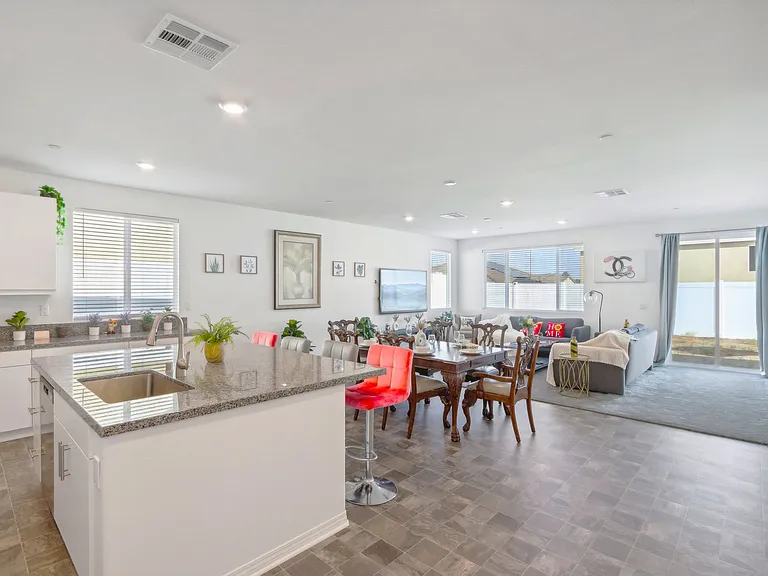 Conveniently located kitchen, just steps from the living room for easy entertaining!