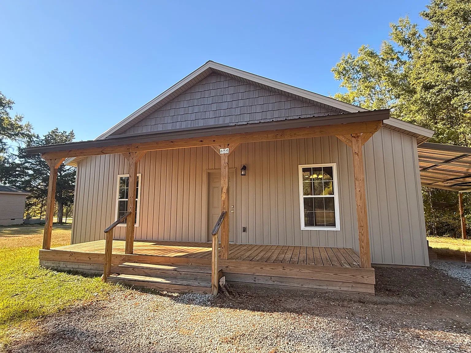 404 Lupo Dr — Photo 1