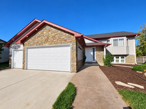 111 Hill St, Montrose, MN 55363