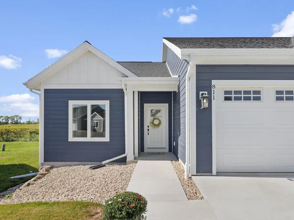 811 Vineyard Court, Cambridge, WI 53523