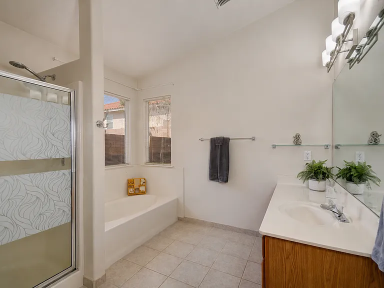 4436 Snow Heights Cir SE — Photo 4