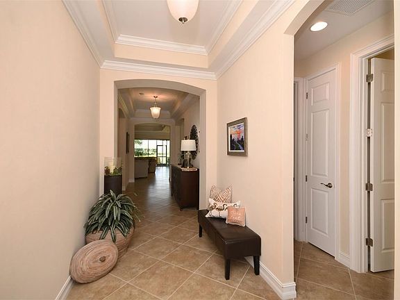 5th image of 151 Maraviya Blvd
