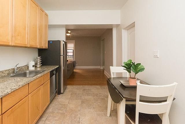 1st image of 1576 Oak Ave #Nqggemqpb