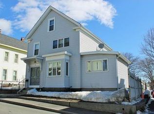 17 Chestnut St, Gloucester, MA 01930