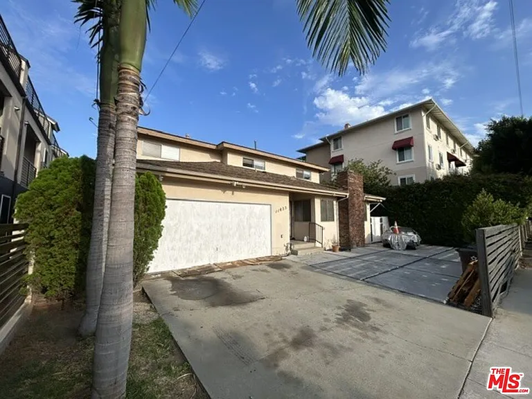 11835 Grevillea Ave — Photo 8
