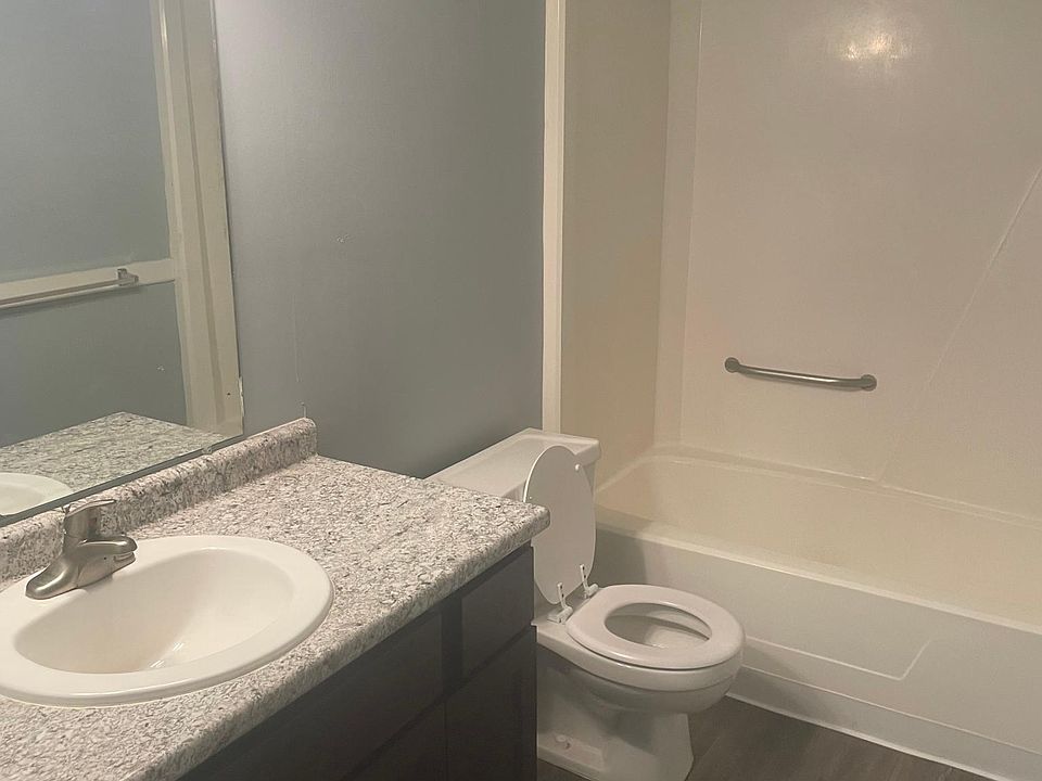 2nd image of 18211 Oberwald Ln APT 2
