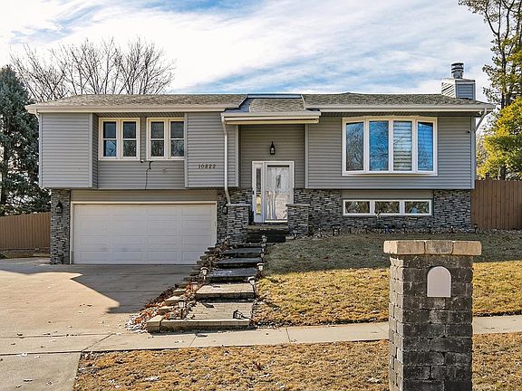 2nd image of 10822 Walnut Ridge Dr