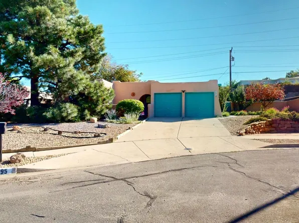 2095 Avenida De Las Alturas, Santa Fe, NM 87505