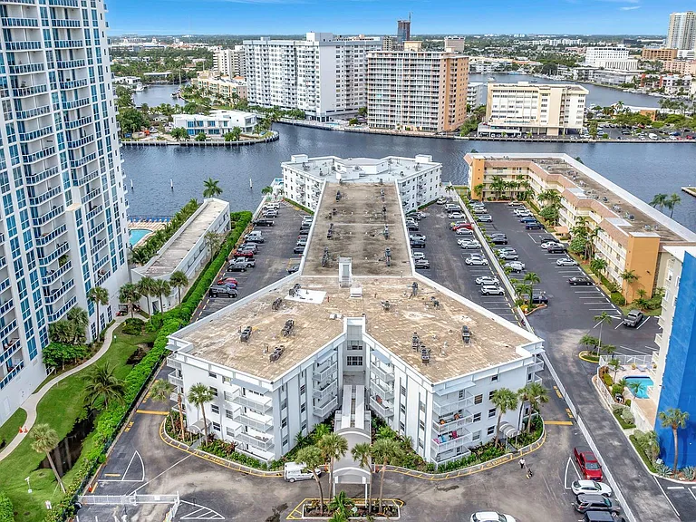 1913 S Ocean Dr #207 — Photo 44
