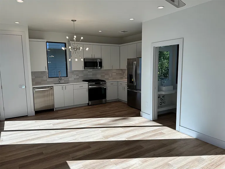 1133 Walton Ln #2 — Photo 4