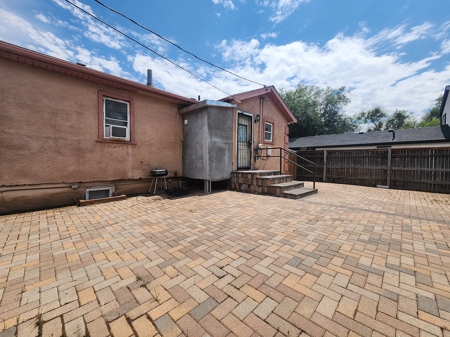 2 bed, 884 sqft, $1,650 — Photo 4