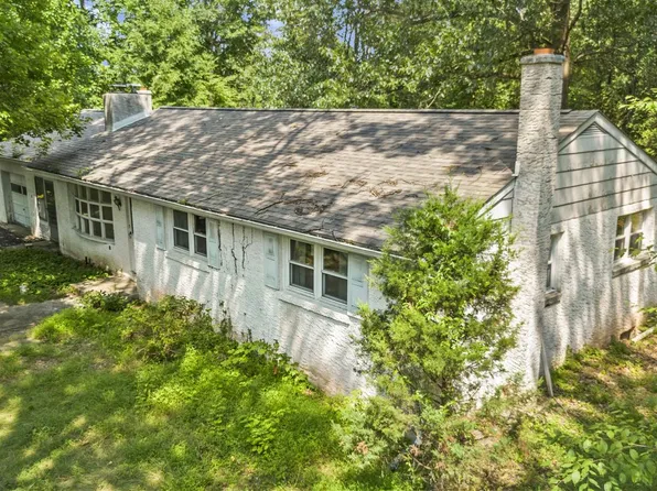 2900 Chestnut Hill Rd, Pottstown, PA 19465