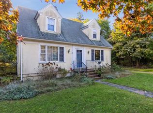 40 Raynor Rd, Southampton, NY 11968