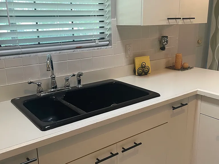 NW 34th Pl — Photo 9