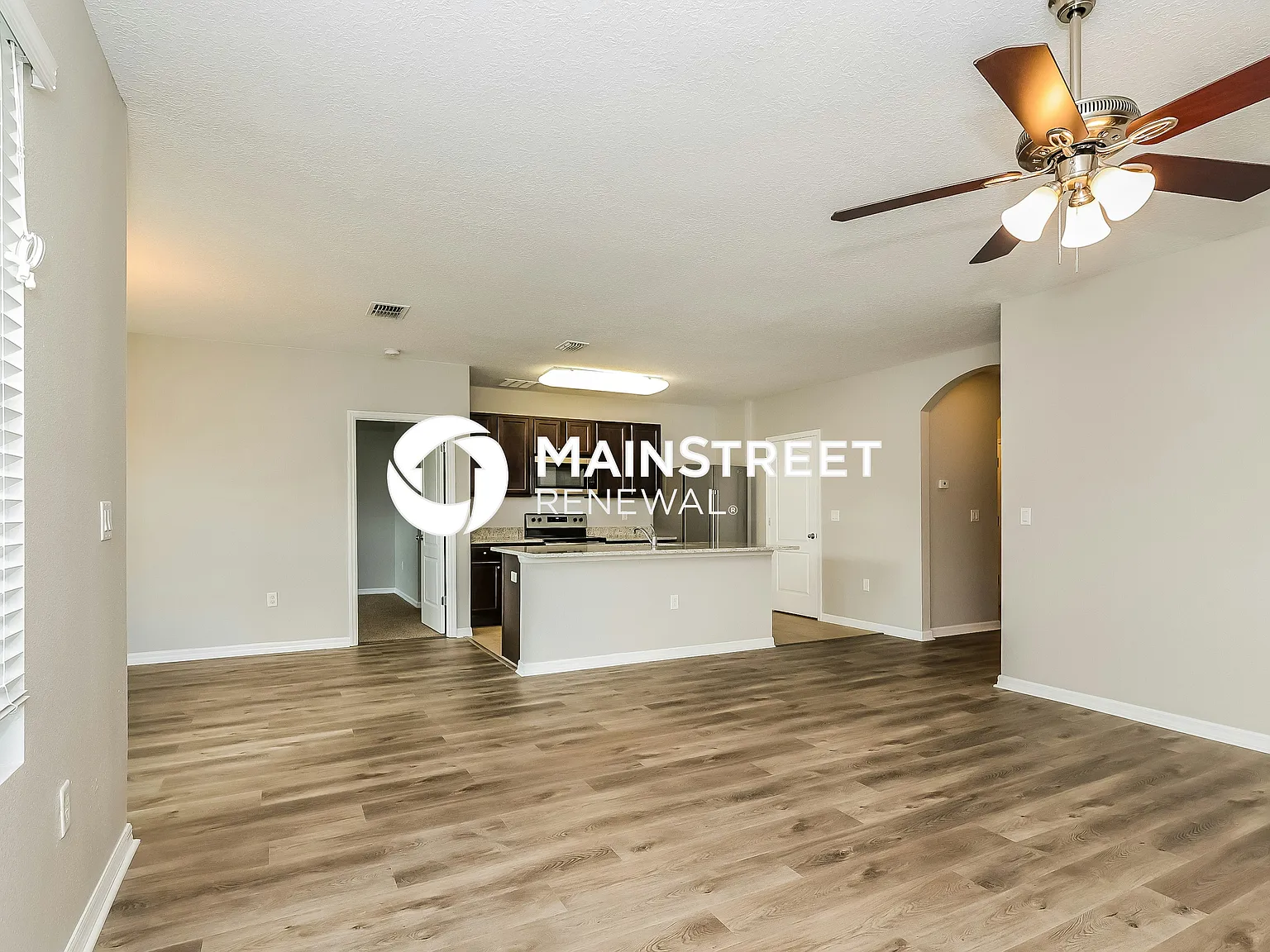 125 Lake Tracy Ct — Photo 2