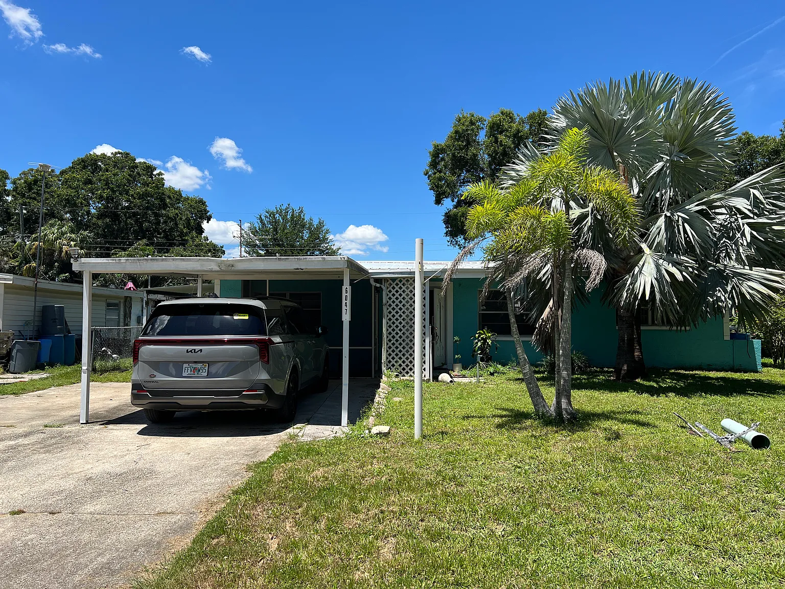 3 bed, 1295 sqft, $2,300 — Photo 1