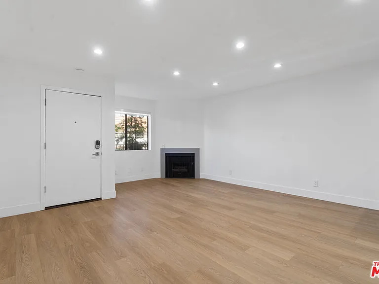 3939 Moore St #102 — Photo 6