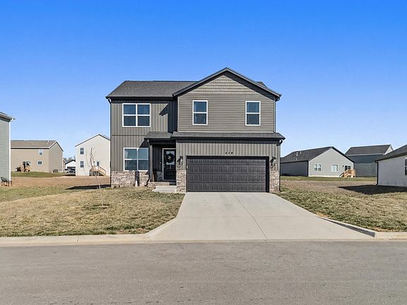 2nd image of 479 S Summit Drive