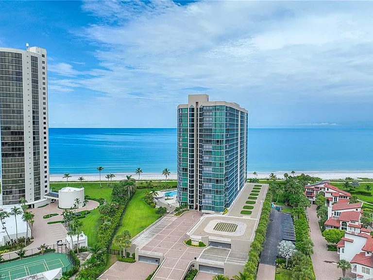 4651 Gulf Shore Blvd N #1106 — Photo 2
