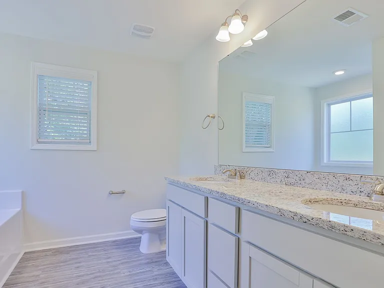 764 Shull St — Photo 17