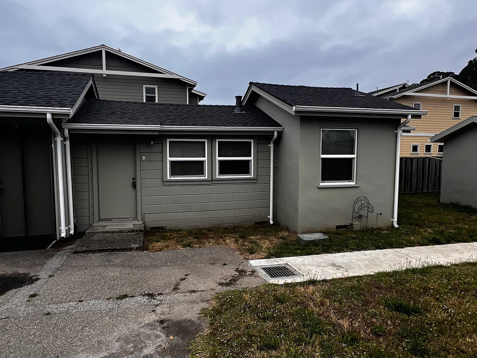 Studio, 276 sqft, $2,095 — Photo 1
