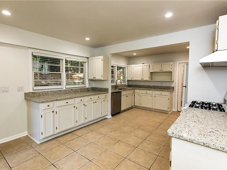 1392 Lively Ridge Rd NE — Photo 28