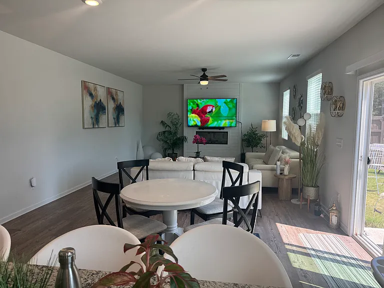 339 Springwood Ln — Photo 4