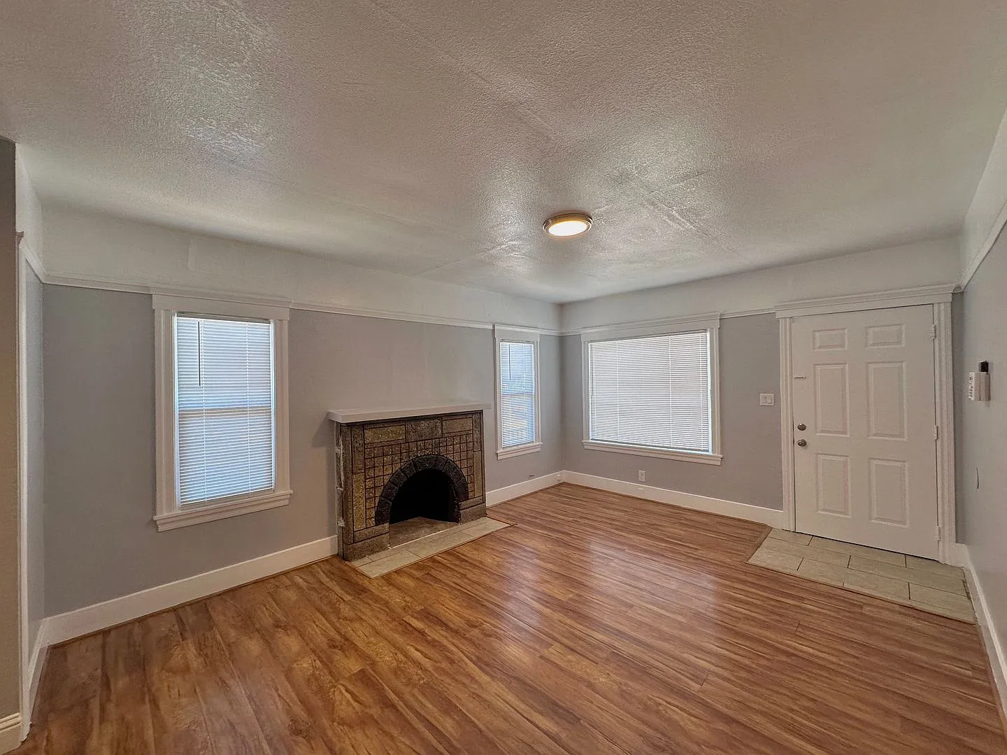 2 Bed 1 Bath House in Oakland - Coming soon — Photo 3