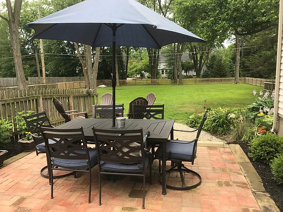 2nd image of 24 Manor Dr
