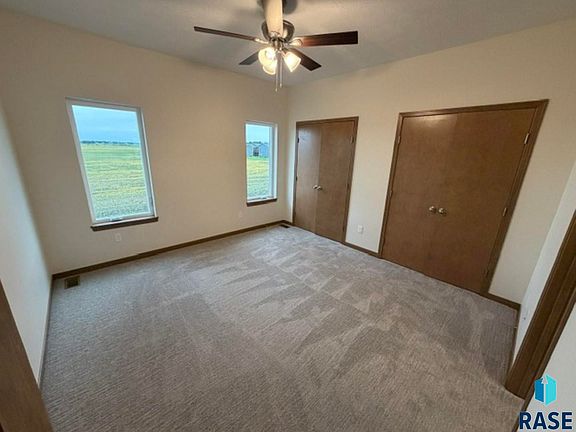 4th image of 3603 S Heather Ave