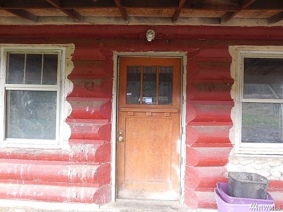 4th image of 9045 Spirit Lake Hwy
