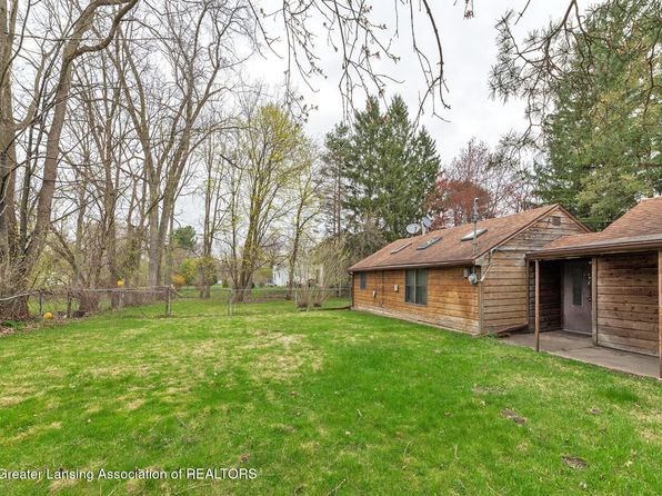 3072 E Lake Lansing Rd, East Lansing, MI 48823
