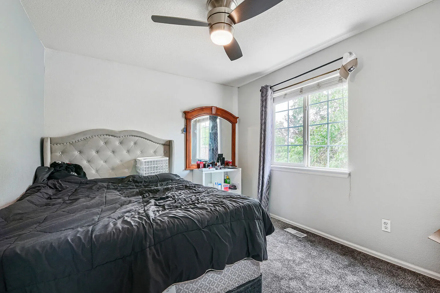 4 bed, 2585 sqft, $2,850 — Photo 3