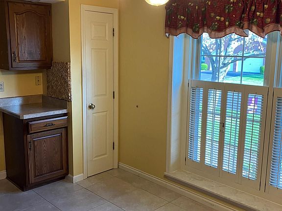 4th image of 814 Kingswood Dr