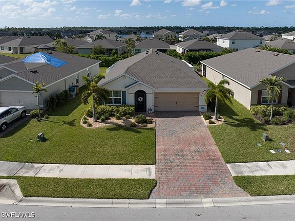 3rd image of 3314 Acapulco Cir