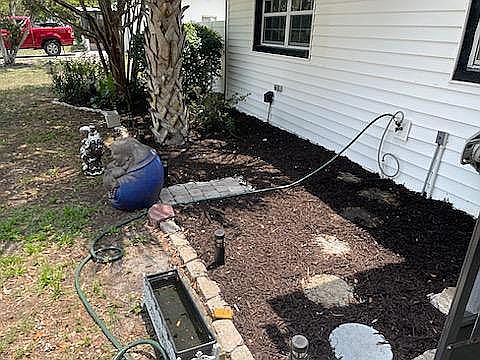 5th image of 93 S Jackson St