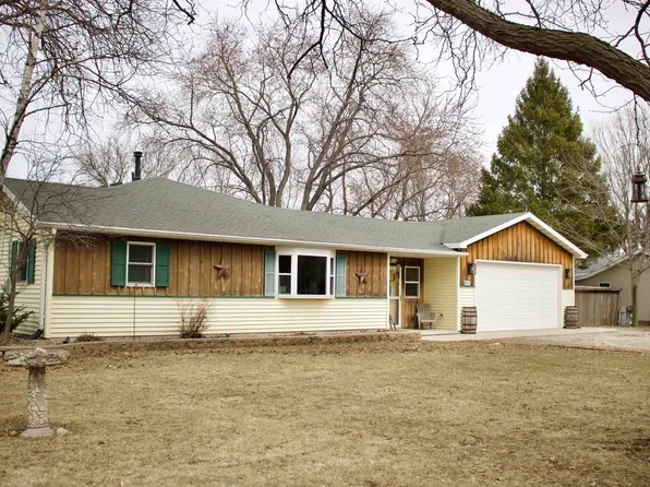 W6827 N Eastwood St, Van Dyne, WI 54979