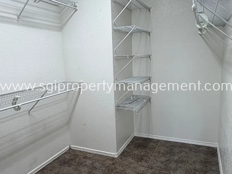 1541 W Saint Kateri Dr — Photo 13