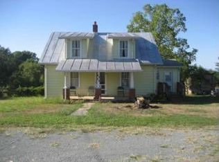 1568 Edwardsville Rd, Hardy, VA 24101