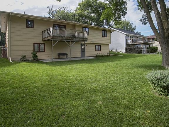 2nd image of 3116 Lemon Ct