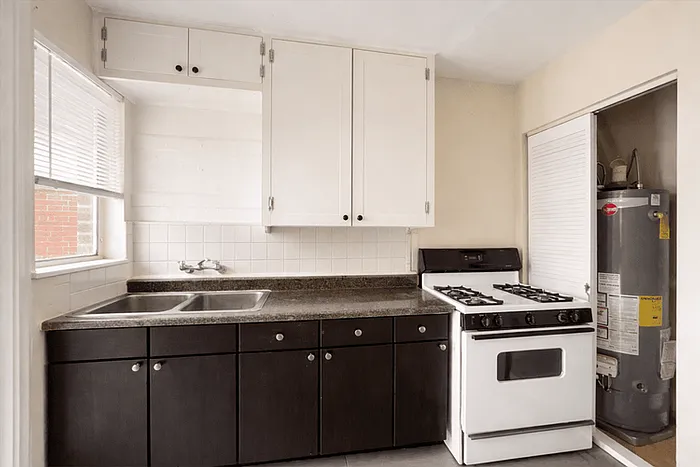 1511 W Woodlawn Ave #2 — Photo 3