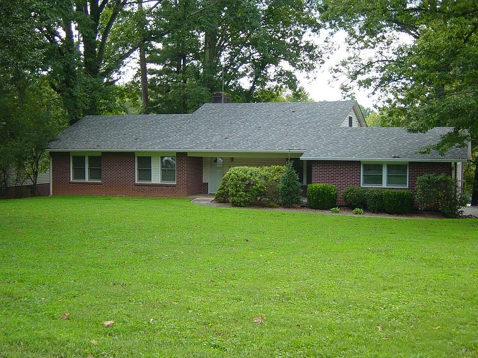 1st image of 335 Forest Hill Dr
