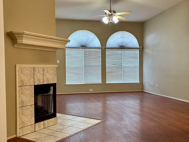 10305 Cecile Dr — Photo 5