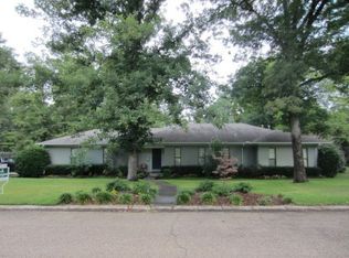 1104 Mockingbird Pl, Magnolia, AR 71753