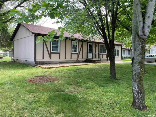 603 Valmar Dr, Marion, IL 62959